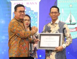 Batam Raih Penghargaan Perlindungan Konsumen 2025, Diserahkan Menteri Budi Santoso ke Wali Kota Amsakar