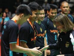 Jojo-Ginting Ajak Penonton Tanding Bulu Tangkis di wondr BrightUp Cup 2025