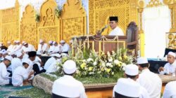 Amsakar Hadiri Haul Akbar Ke-16, Ribuan Jemaah Padati Masjid Agung Raja Hamidah